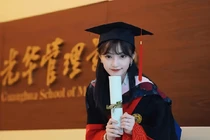 Cô giáo hot girl bị hiểu nhầm là sinh viên vì điều này