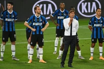 Dàn sao cũ của Manchester United chết lặng khi tuột chức vô địch Europa League