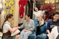 "Vú nuôi" nhà Đoàn Di Băng ung dung làm nail, chủ tự trông con