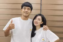 Nịnh vợ dẻo như Hà Đức Chinh, netizen cắp sách vở theo học