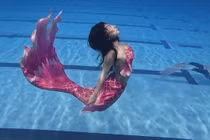 Quá mê "nàng tiên cá", gái xin Gen Z hiện thực hóa ước mơ