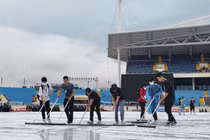 Trước giờ G Lễ khai mạc SEA Games 31: Hàng trăm TNV dọn sân khấu 