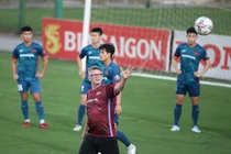 HLV đội tuyển Việt Nam nói gì về mặt cỏ SVĐ Lạch Tray?