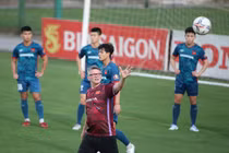 HLV đội tuyển Việt Nam nói gì về mặt cỏ SVĐ Lạch Tray?