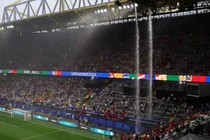 Bên lề EURO 2024: Xuất hiện "kỳ quan thác nước" ở Signal Iduna Park