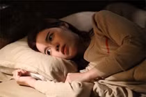 Chồng mang bể cá về nuôi trong phòng riêng... rồi khóc giữa đêm khuya