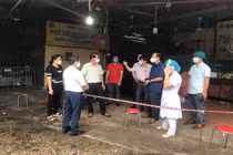 Tạm đóng cửa, phong tỏa chợ Phùng Khoang- Trung Văn