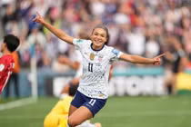 Điều ít biết về cô gái ghi cú đúp vào lưới tuyển nữ Việt Nam