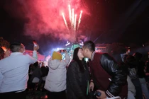 Mãn nhãn pháo hoa chào đón năm mới ở Lễ hội Countdown Hà Nội