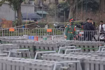 Soi trận địa pháo hoa nội thành Hà Nội trước giờ khai hỏa