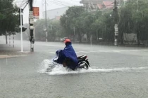 Dự báo thời tiết hôm nay: Mưa lớn, khả năng xảy ra lốc, sét và gió giật mạnh