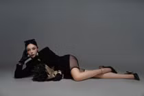 Chào tuổi mới, "hot girl bắn súng" Phí Thanh Thảo khoe ảnh cực ngầu