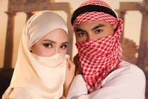 Nữ MC bị “gạ” ăn tối “ngàn đô” công khai bạn trai cầu thủ