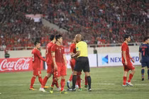 Bị trọng tài xử ép, đội tuyển Việt Nam hòa tiếc nuối Thái Lan