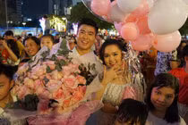 Soi dàn người hùng U23 Việt Nam ở Thường Châu giờ đã là "chồng người ta"