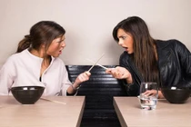 Chị dâu tung độc chiêu trị em chồng ở bẩn 