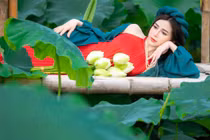 Gái xinh người Tày làm kênh TikTok về du lịch Cao Bằng triệu view