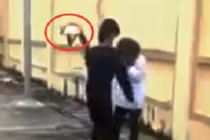 Chỉ vì câu chuyện 2 bà mẹ, nữ sinh Thanh Hóa bị bạn đánh tơi bời