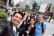 Vợ hai Minh Nhựa chứng minh thân thiết với bố mẹ chồng