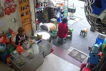 Khách tố bị nhân viên quán cháo sườn "tác động vật lý" 