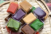 Kẹo dừa 7 vị đủ màu sắc: Khách đặt mua cháy hàng