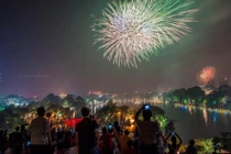 Kinh nghiệm ngắm trọn màn pháo hoa Tết Dương lịch ở Hà Nội