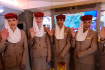 Tiếp viên hãng hàng không lương 750 triệu/năm, những chuyện nghe mà choáng