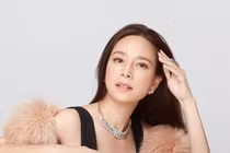 Nhan sắc vẫn đỉnh ở tuổi U60 của nữ tỷ phú Madam Pang 