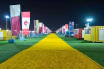 Zoom cận cảnh ngôi làng dành cho cổ động viên World Cup 2022