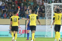 Chiếc thẻ đỏ làm U23 Thái Lan ôm hận ngày ra quân SEA Games 31