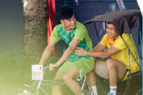 Vừa được khen, thủ môn quốc dân Bùi Tiến Dũng bất ngờ "đổi nghề"