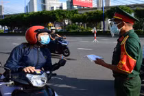 Quân đội giảm nơi 'vùng xanh', chi viện dập dịch ở 'vùng đỏ' TP.HCM