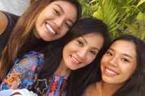 Chân dung hai con gái xinh đẹp của Hồng Đào được ví như chị em với mẹ