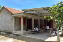 Mâu thuẫn gia đình, nghịch tử dùng dao chém mẹ ruột nguy kịch