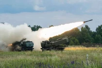 HIMARS của Ukraine quá khó chịu, Nga bày loạt cách đối phó