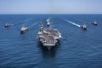 Sức mạnh vượt trội của tàu sân bay Mỹ vừa vào biển Đông