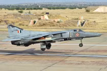 Cường kích MiG-27 - huy hoàng cuối cùng của Mikoyan