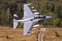 Hải quân Nga nhận hàng loạt Yak-130 để ‘đón’ siêu tàu sân bay tương lai?