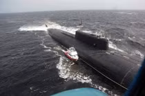 Kỳ thú phi vụ siêu tàu ngầm Nga xông pha cứu hộ tàu cá