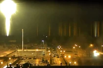 Zaporozhye rung chuyển trong đêm, đếm được ít nhất 40 vụ nổ