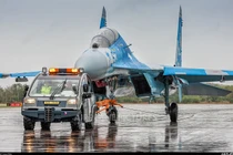 Ukraine mở không phận cho NATO, gây thêm áp lực cho Nga