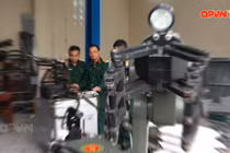 Robot trinh sát phóng xạ và hóa học RBH-18 do Việt Nam tự phát triển