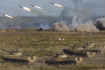 Nóng: Nga đưa thêm quân tới biên giới Ukraine chứ không hề rút bớt?