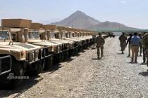 Iran bất ngờ trả lại thiết giáp quân sự Mỹ cho Taliban 