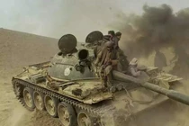 Sốc: Taliban chiếm 150 xe tăng của quân kháng chiến Afghanistan