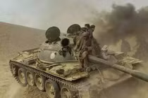 Sốc: Taliban chiếm 150 xe tăng của quân kháng chiến Afghanistan