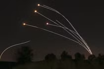 Israel bất ngờ cho ra mắt phiên bản tên lửa Vòm Sắt trên biển