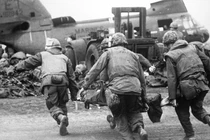 Những khoảnh khắc tột cùng nỗi sợ của lính Mỹ ở Khe Sanh