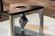 NASA cho Nhà Trắng mượn đá Mặt Trăng 3,9 tỷ năm tuổi