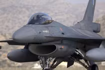 Tại sao NATO và Mỹ chưa viện trợ tiêm kích F-16 cho Ukraine?